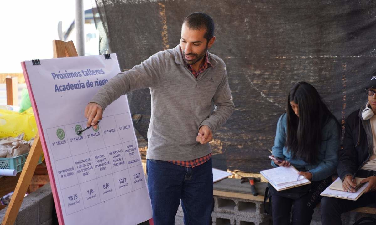 Kilimo y Valor Compartido de SQM Litio realizaron capacitación a viñateros de la comuna